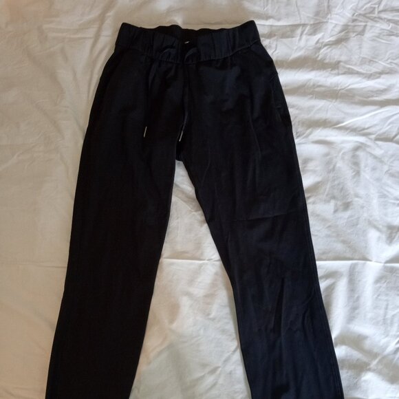 NWOT Lululemon On The Fly Pant *28" Black - Picture 6 of 10